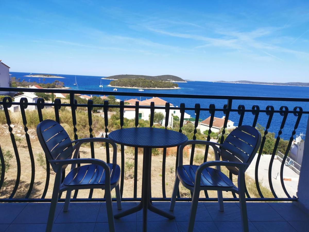 Villa Berg Maslinica Exteriör bild